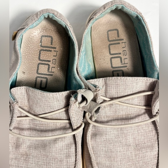 Hey Dude Shoes Wendy Chambray Beige Casual Slip Ons Womens Size 7 - Picture 3 of 9
